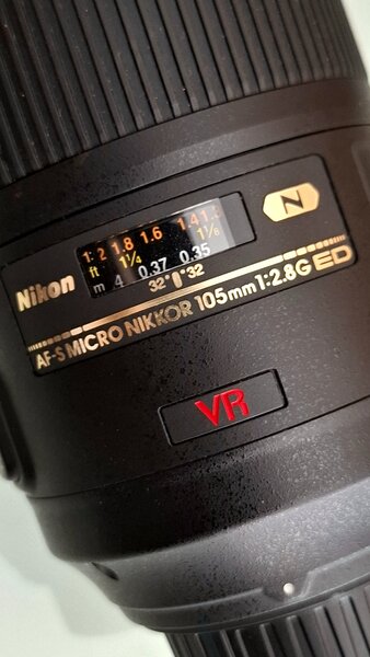 Obiectiv Nikon 105mm f/2.8G AF-S VR IF-ED Micro